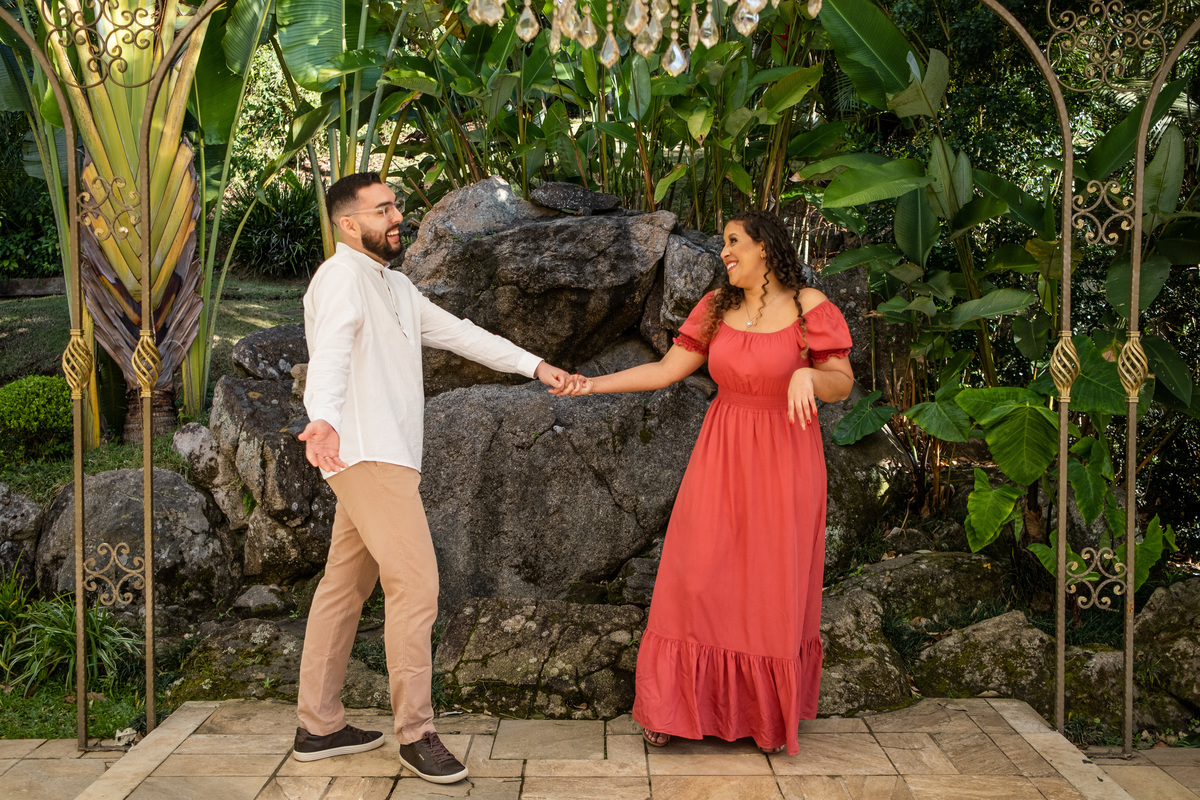 Ensaio Pre Wedding realidado no Buffet Ravena Garden da Julia e do Nicolas