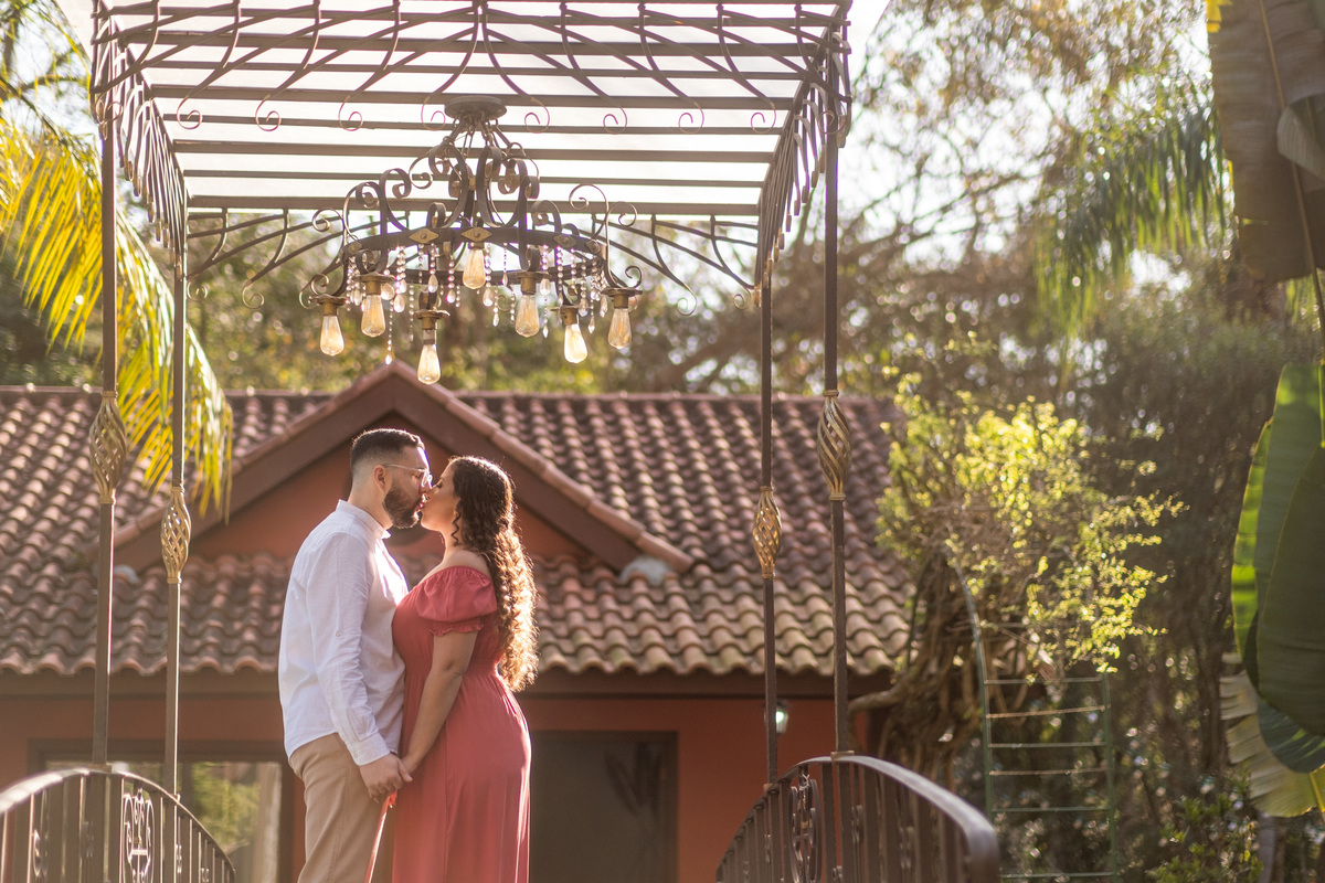 Ensaio Pre Wedding realidado no Buffet Ravena Garden da Julia e do Nicolas