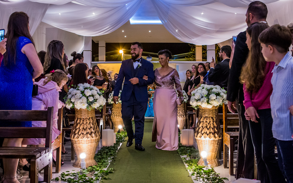 Entrada do noivo no casamento no Villa Borguese II