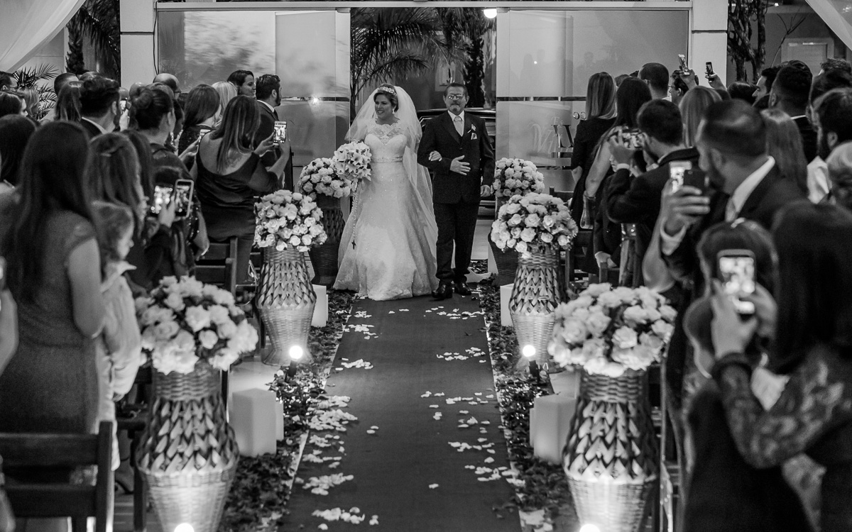 Entrada da noiva no Casamento da Bruna e Thiago Villa Borguese II