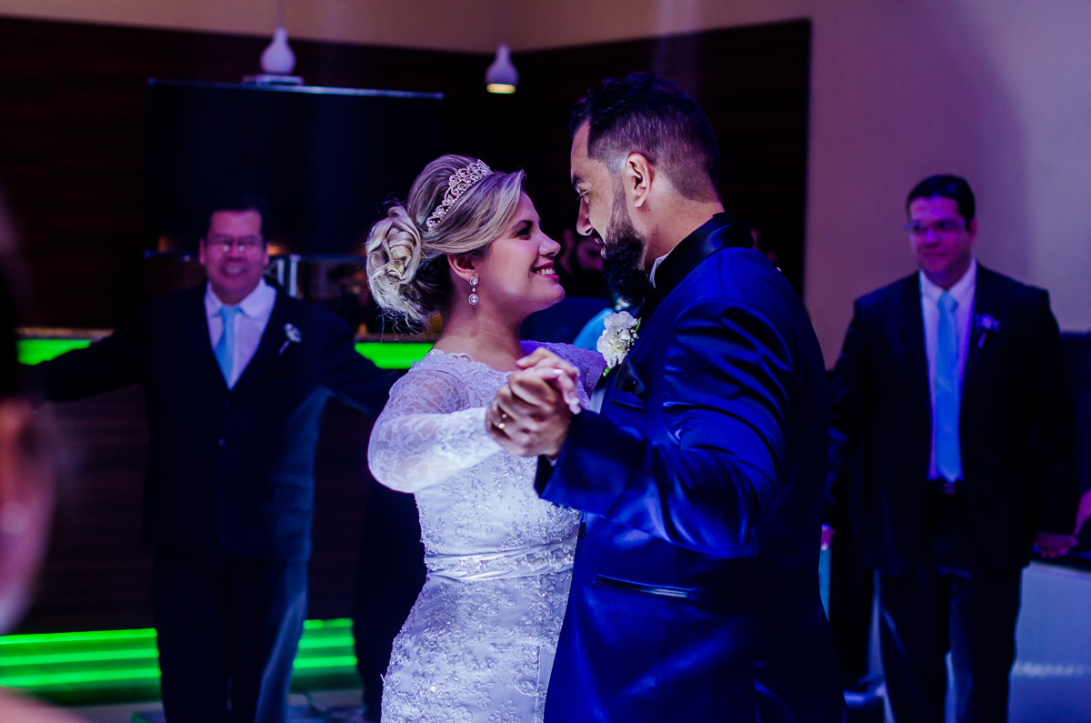 Valsa dos Noivos no casamento especial realizado no Villa Borguese II