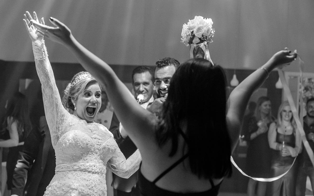 Emoção da Balada da Bruna e do Thiago nesse casamento lindo e especial no Villa Borguese II