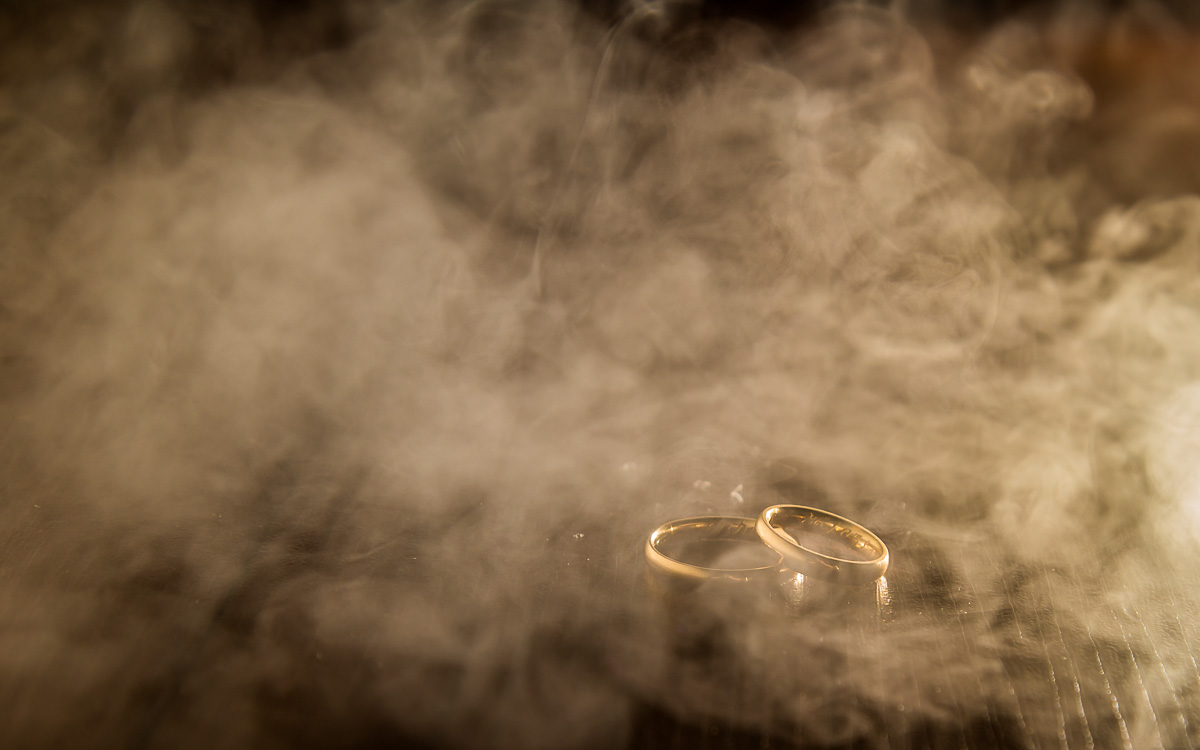 Hora das Alianças no casamento da Bruna e Thiago realizado no Villa Borguese II