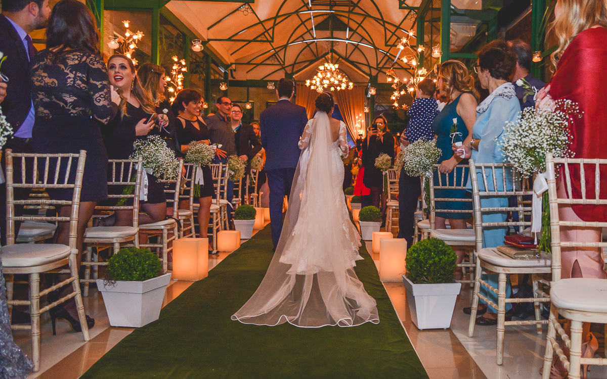 Enfim casados, saida dos noivos no Espaço Villa Valentim