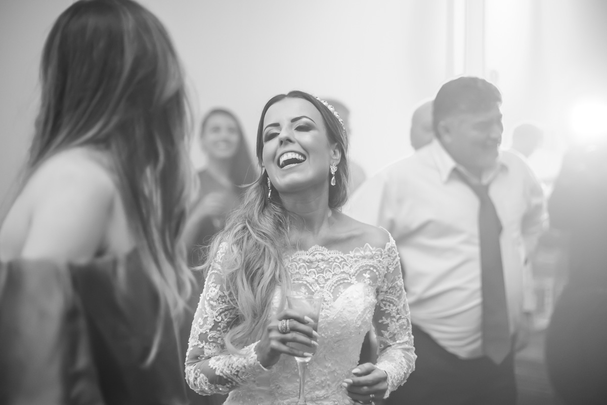 Amazing Fotografia realizando o Casamento da Joyce e do Heitor no Espaço Alves Guimaraes