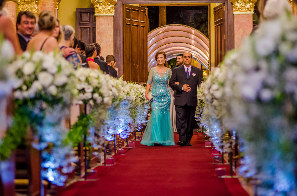 Casamento Joyce e Heitor realizado no Estaço Alves Guimaraes e Igreja Santa Terezinha em São Paulo - SP