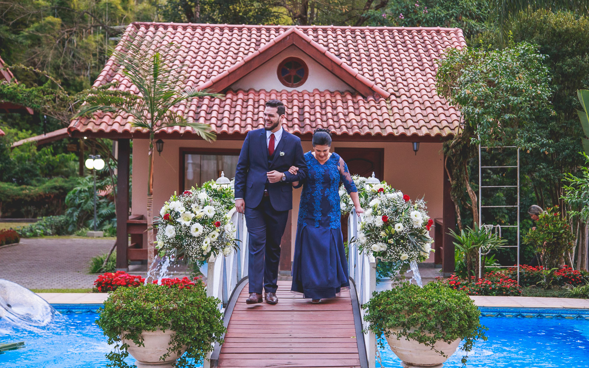 Entrada do Noivo Jonatas no Buffet Ravena Gardem