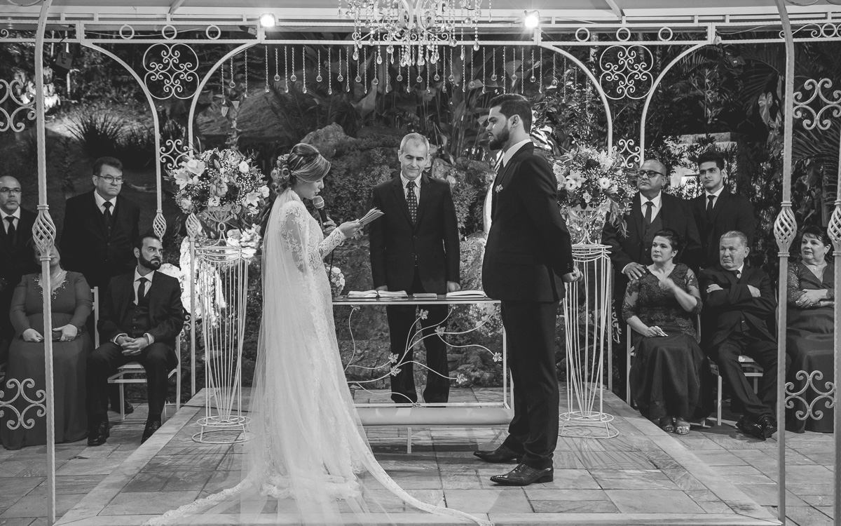 Casamento da Alessandra e Jonatas no Buffet Ravena Gardem