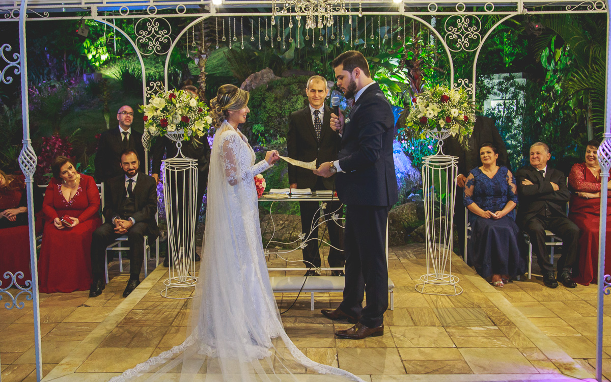 Casamento da Alessandra e Jonatas no Buffet Ravena Gardem