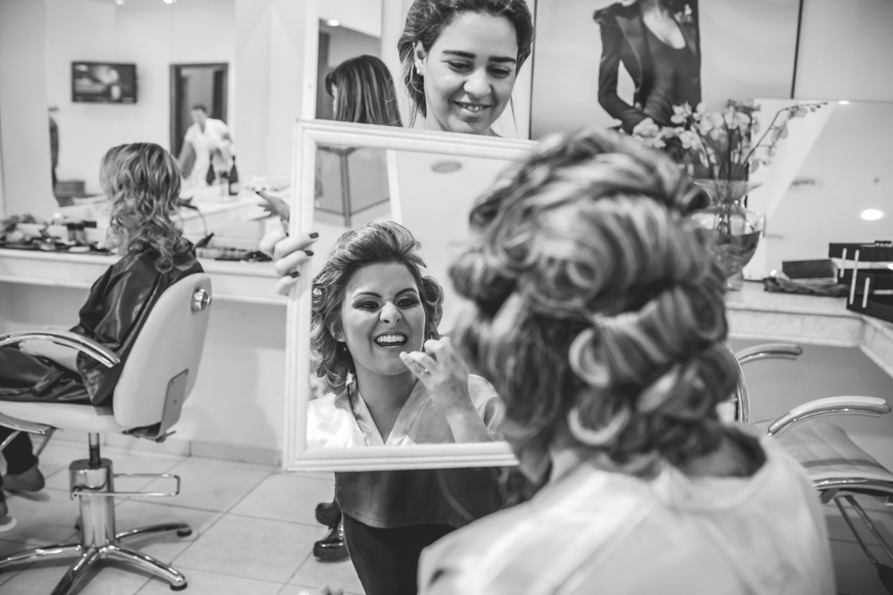 Noiva se olhando no espelho no  jacques janine