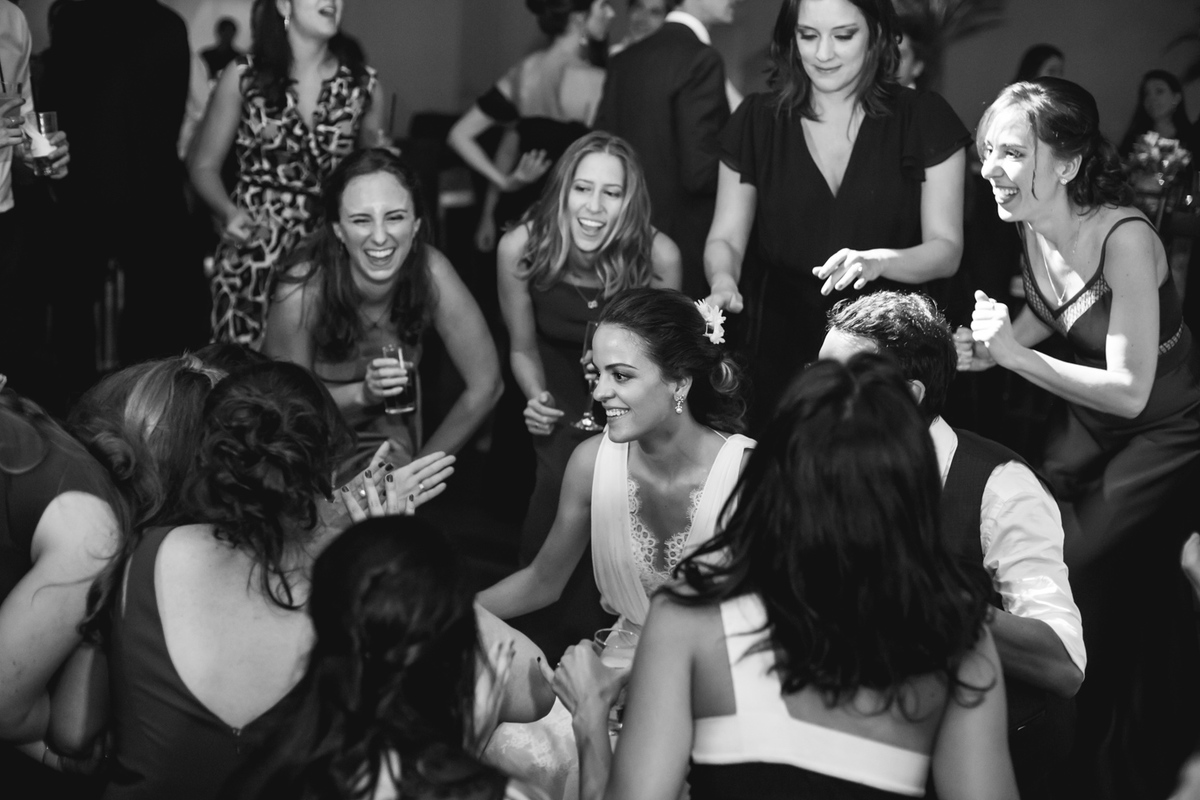 Fotos dos amigos no casamiento do Marcos e da Rafaella  no espaço Traffo