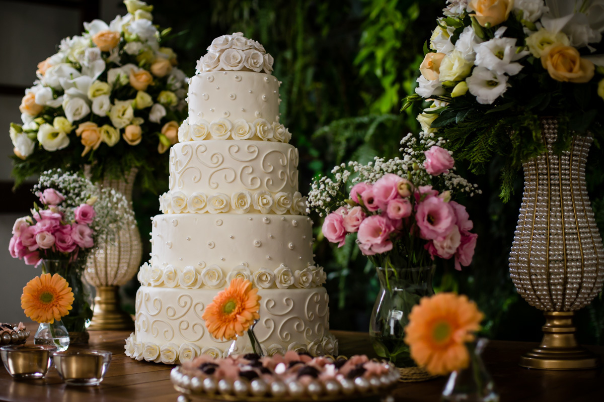 Bolo de casamento  da Patricia e do Paulo na chácara Recanto Verde 