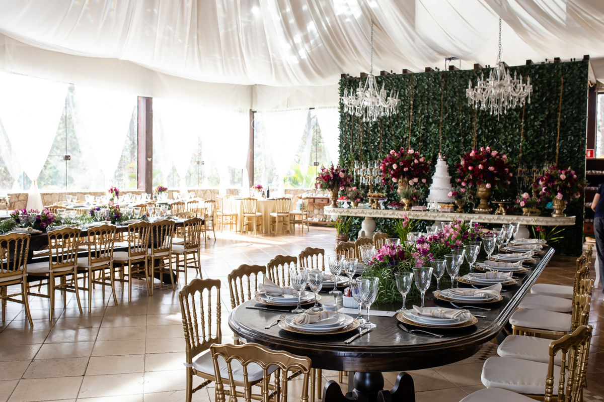 Decoração e detalhes de um casamento unido e lindo na cidade de Piedade em São Paulo