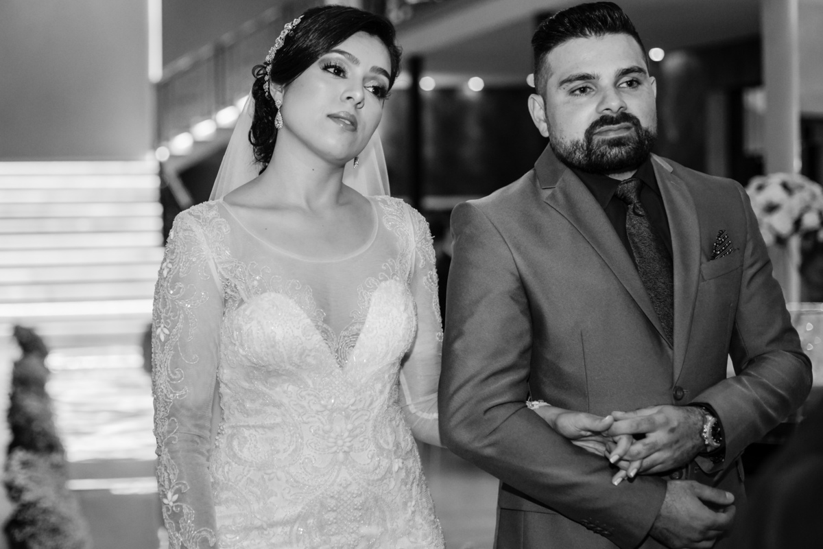 Noivos recebendo a benção na casa casa Bertolazzi 