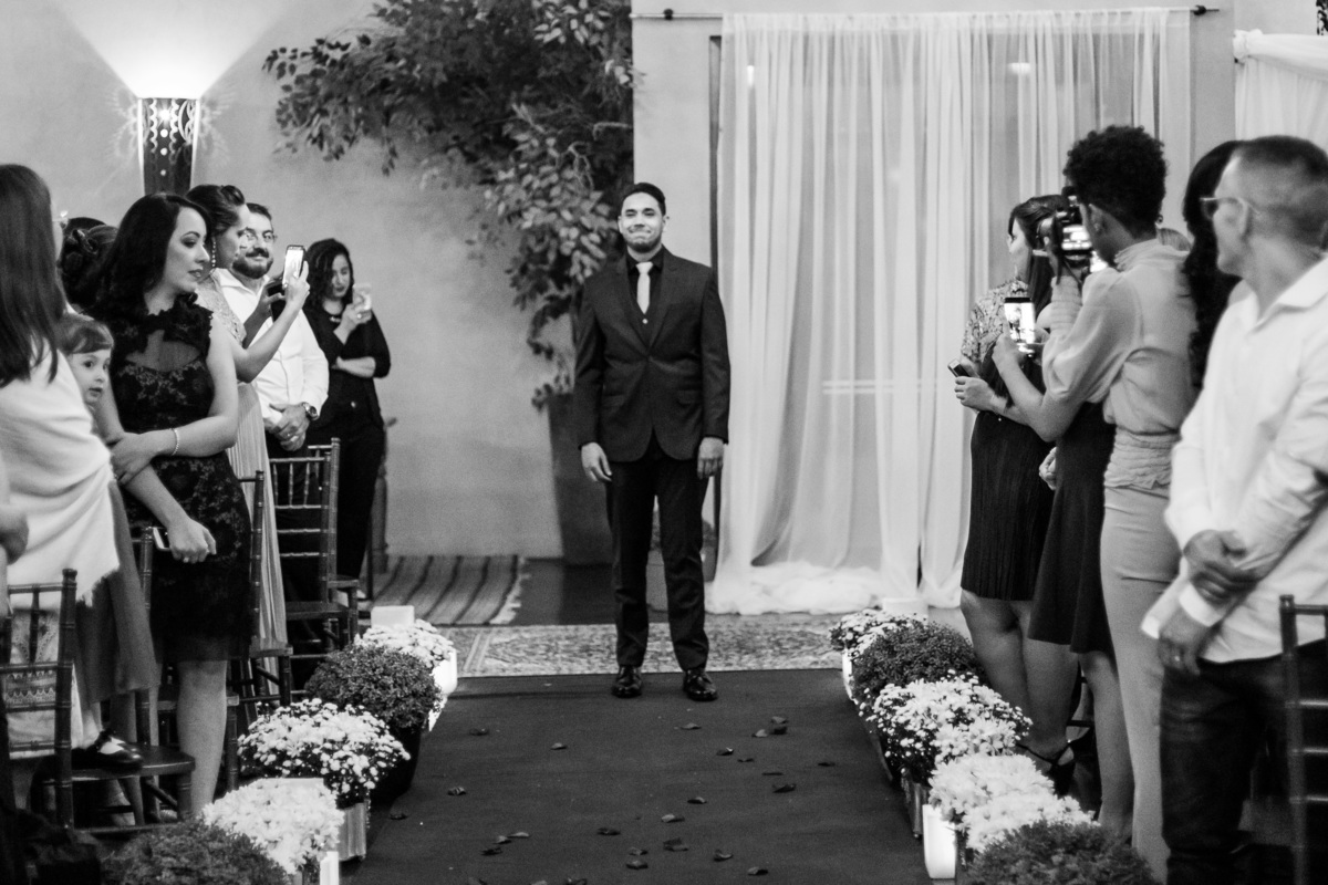 Entrada do noivo no Buffet Napoleão