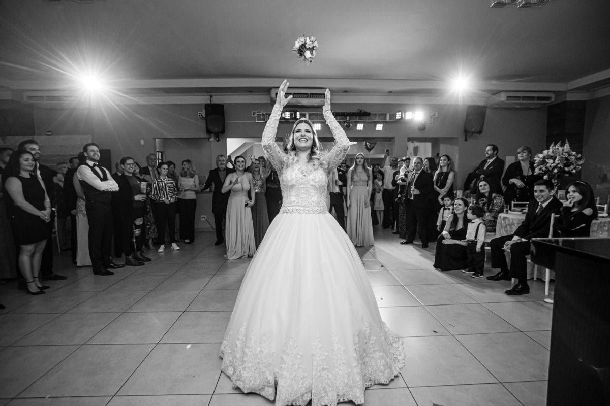 Casamento Caren e Rodrigo no Victors Buffet