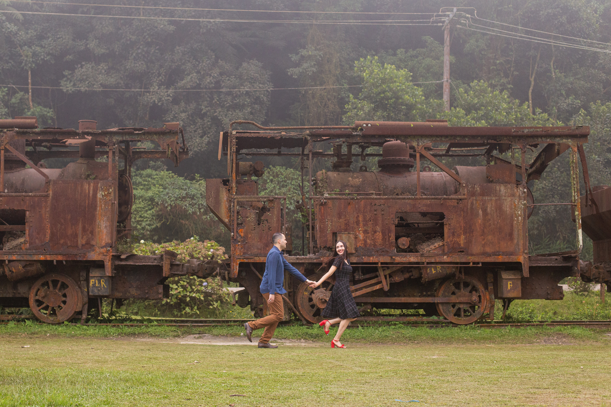 Ensaio Pre Wedding da Rayane e do Lucas realizado na vila de Paranapiacaba
