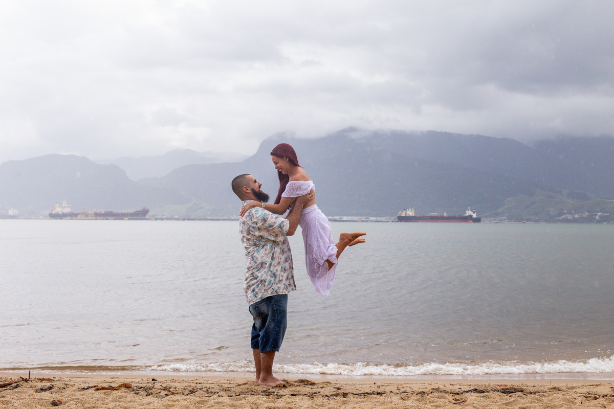Ensaio de Casal Pre Wedding realizado na Ilha Bela 