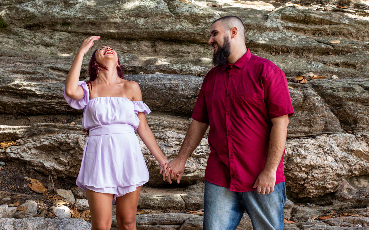 Ensaio de Casal da Amanda e do Will realizado na Ilha Bela 