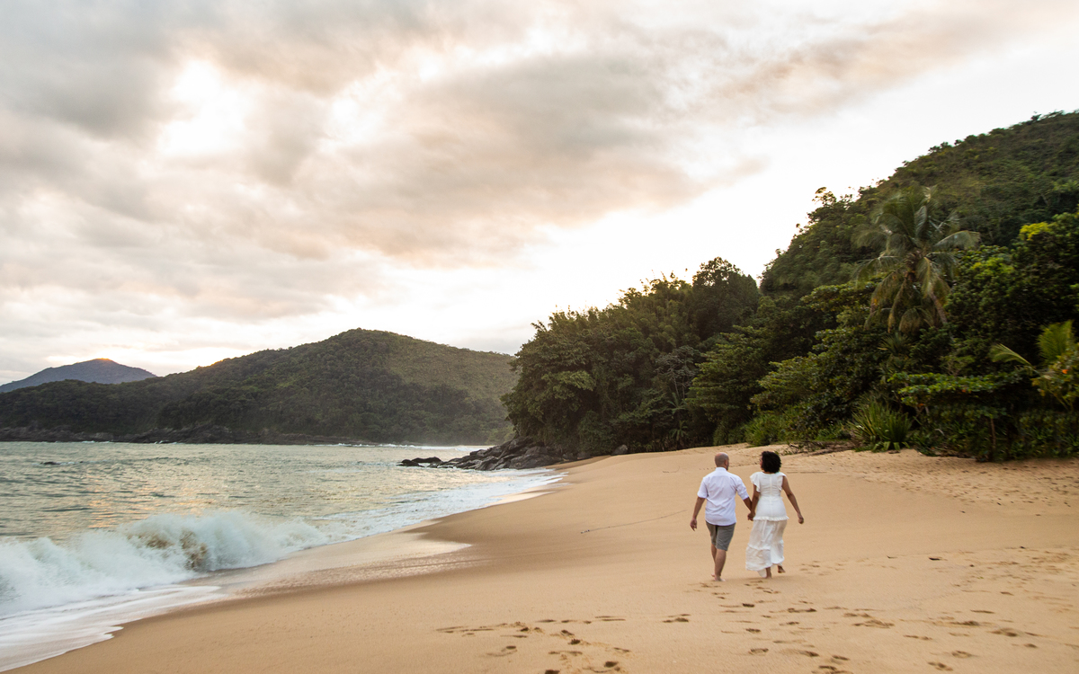 Ensaio Pre Wedding realizado em São Sebastião na Praia de Toque Toque Pequeno