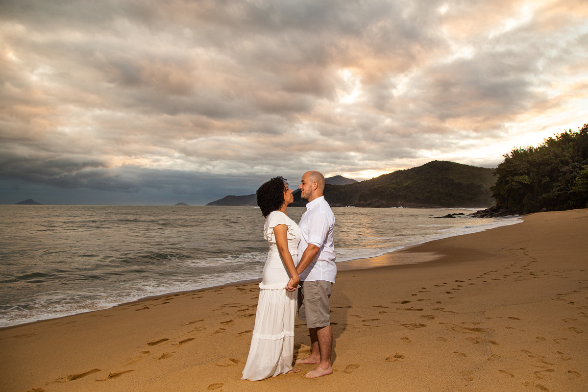 Ensaio Pre Wedding realizado em São Sebastião na Praia de Toque Toque Pequeno