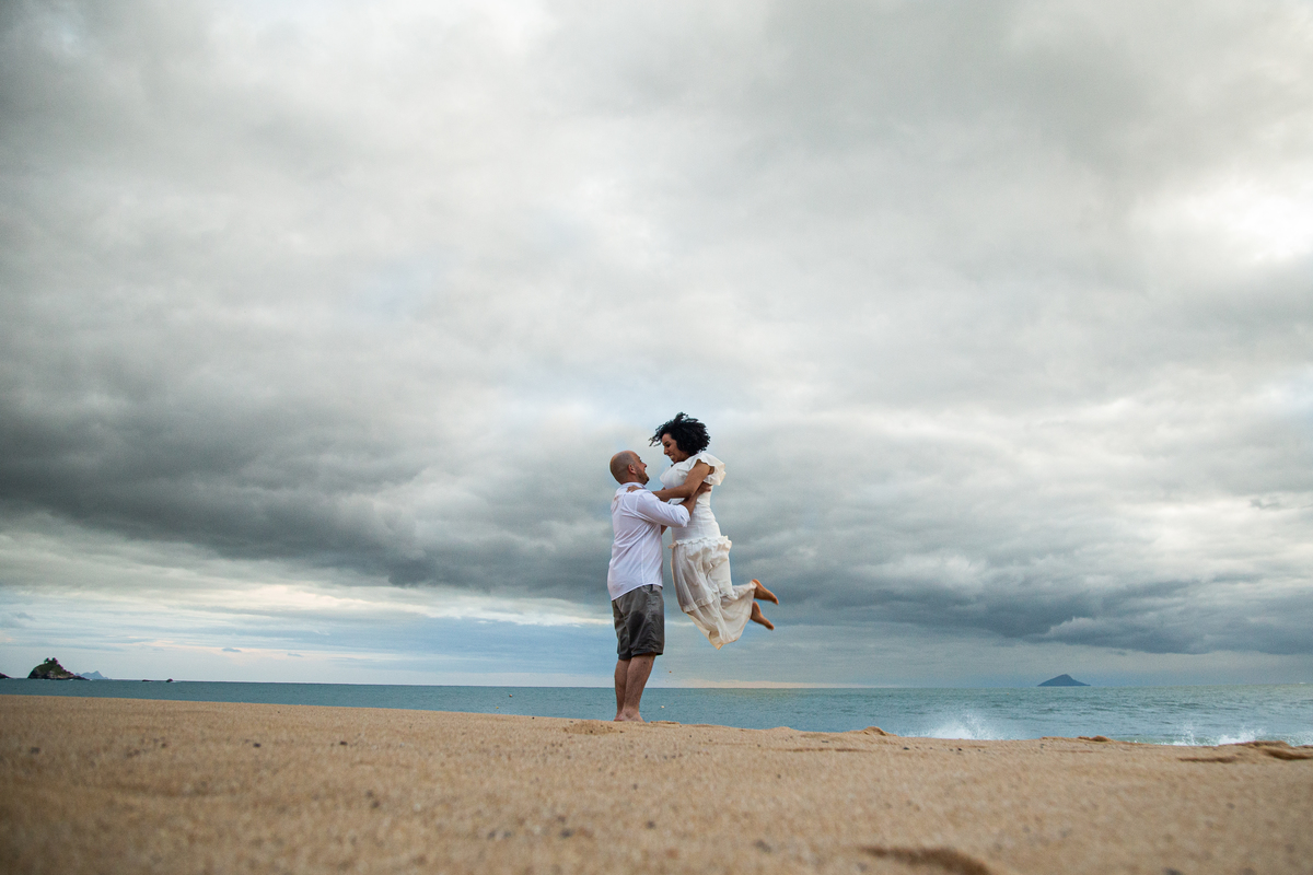 Ensaio Pre Wedding realizado em São Sebastião na Praia de Toque Toque Pequeno