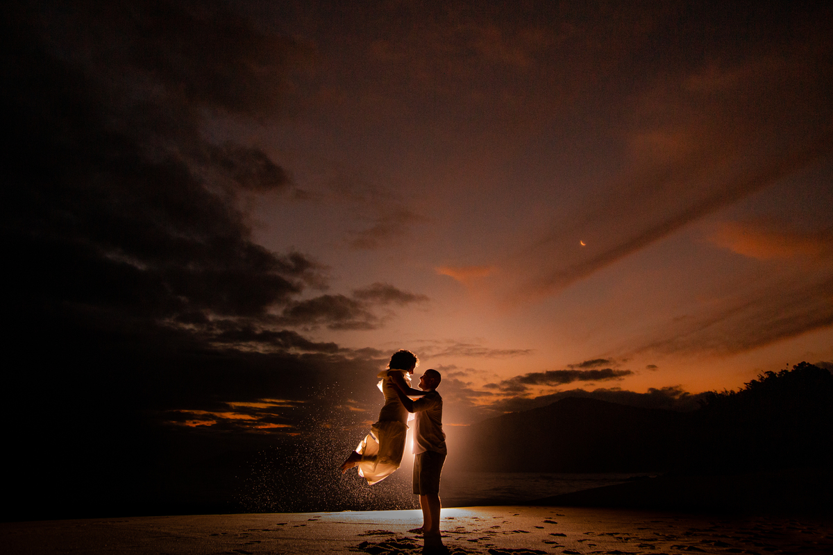 Ensaio Pre Wedding realizado em São Sebastião na Praia de Toque Toque Pequeno