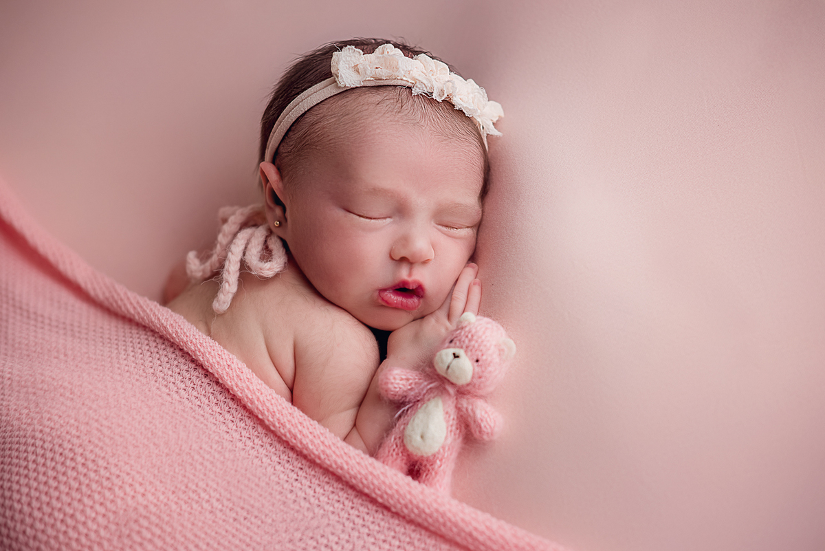 Ensaio de newborn com ursinho em Brasilia - DF 