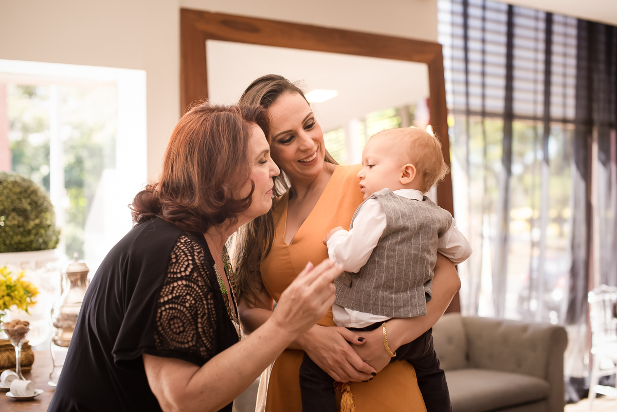 vovó na festa infantil