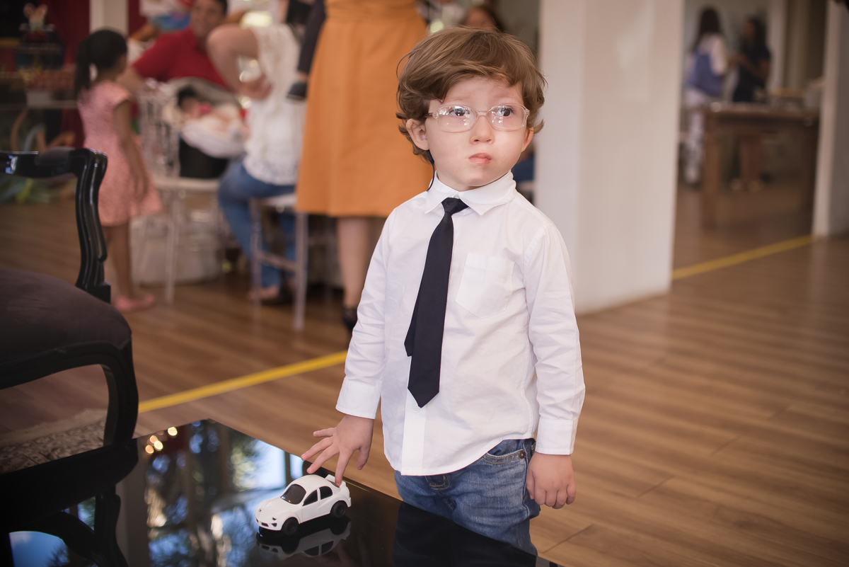 irmão na festa de um ano