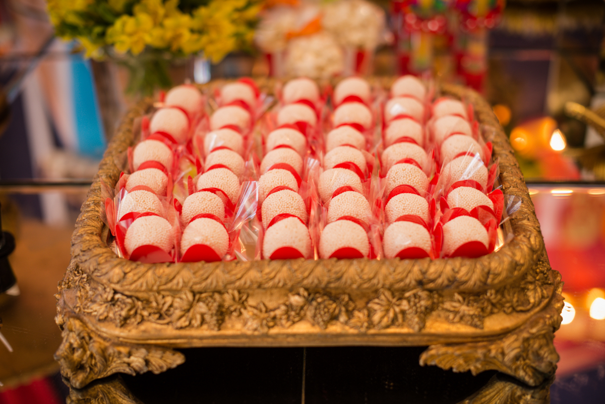 bandeija dourada decoração festa infantil