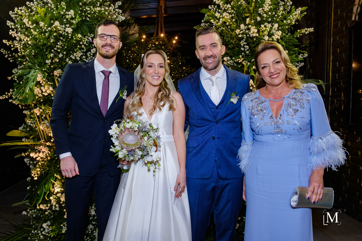 retrato dos noivos com seus pais