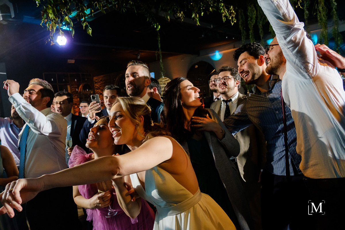 casamento da Marina e Felipe na vila dos araçás