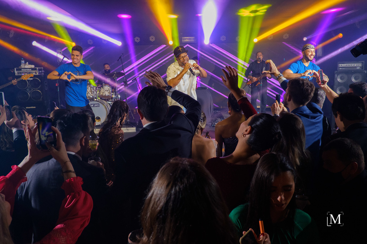 Buchecha em show no casamento em Lages