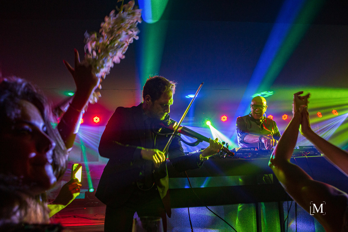 Dj Henrique Fernandes e o violinista