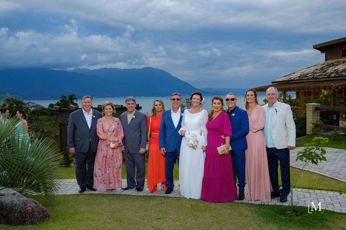 retrato dos noivos e familiares