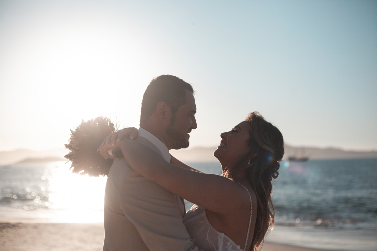 fotografia de casamento, foto de casamento, casamento na praia, casamento em Florianópolis, casamento 2020, vestido de noiva, dia da noiva, penteado da noiva, casamento do ano