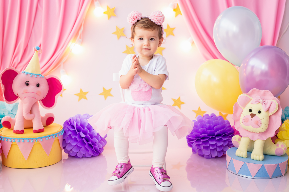 deborah-demetrio-smash-the-cake-niteroi-amalia-circo-rosa-candy-color-02deborah-demetrio-smash-the-cake-niteroi-amalia-circo-rosa-candy-color-01