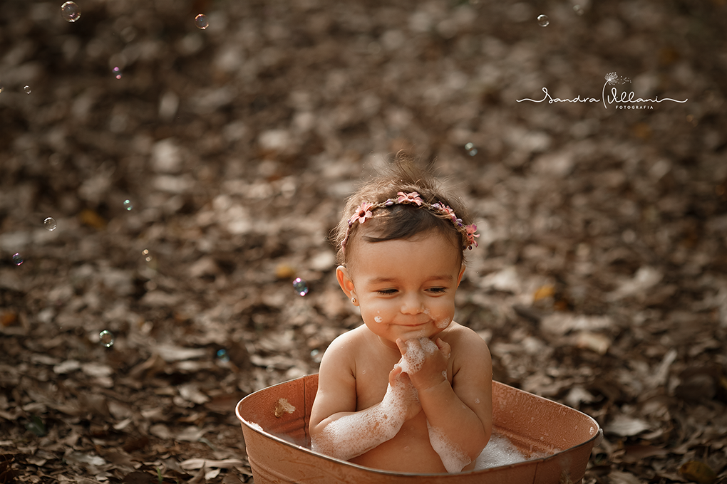 Smash the Splash é o banho gostoso com bolhinhas de sabao realizado depois do bebê se sujar de bolo, as crianças amam