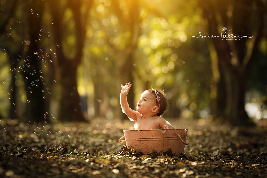 Smash the Splash é o banho gostoso com bolhinhas de sabao realizado depois do bebê se sujar de bolo, as crianças amam