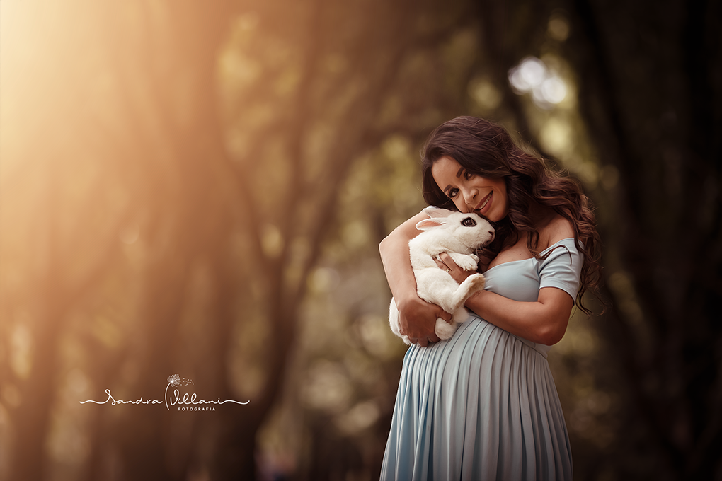 ensaio gestante com participação de um coelho chamado Bilu