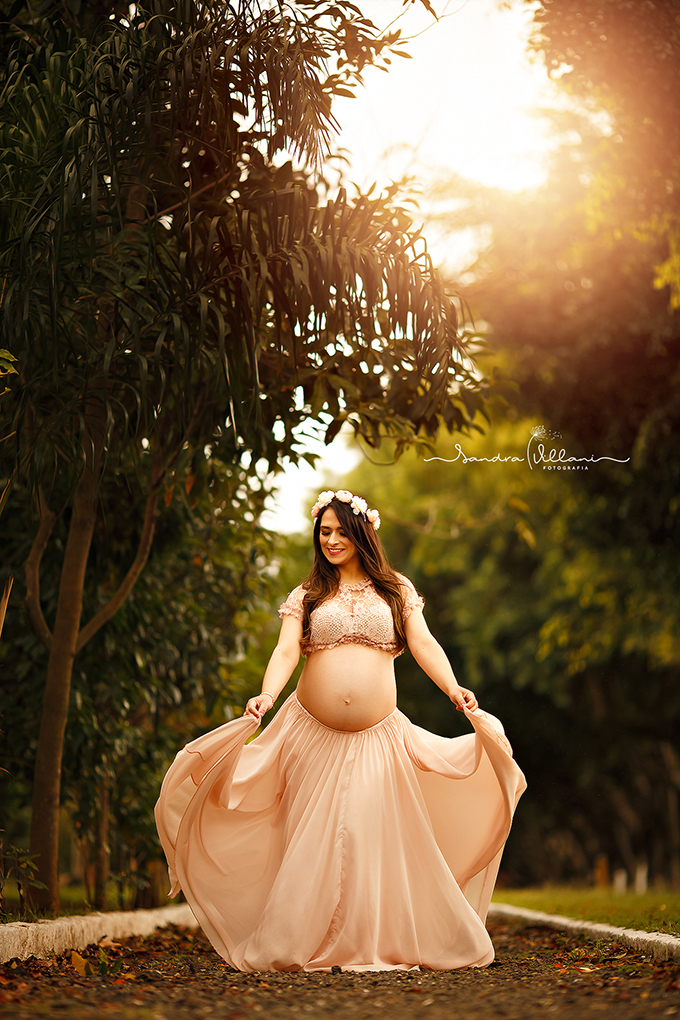 Ensaio gestante com figurino incluso e tiaras florais em São Caetano do sul São Paulo