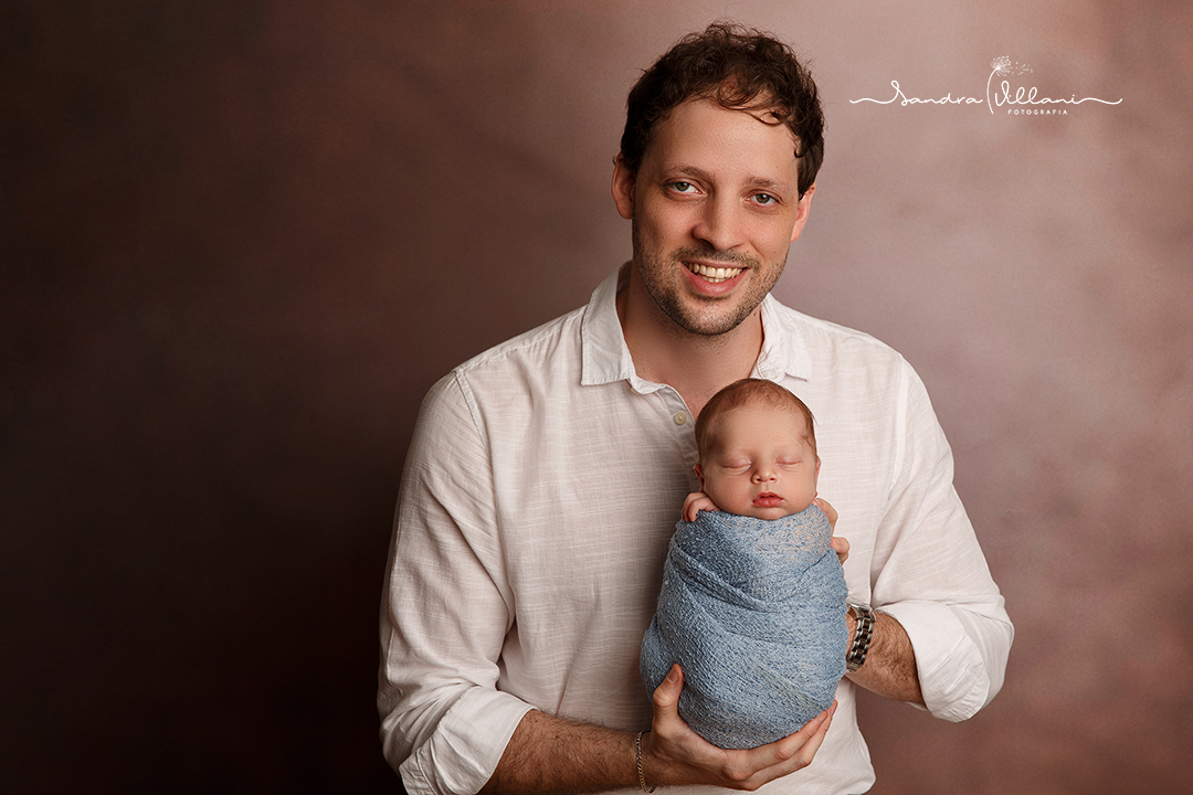 Ensaio newborn realizado em São Caetano do Sul - ABC - SP com o pai