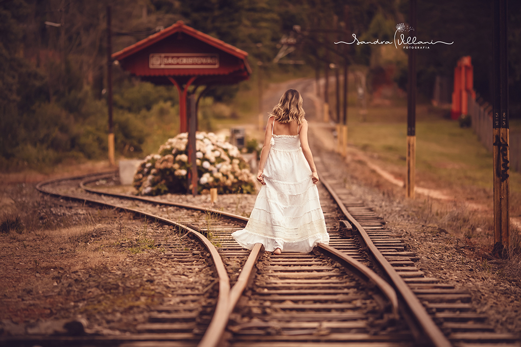 Ensaio gestante realizado nos trilhos de Campos do Jordão