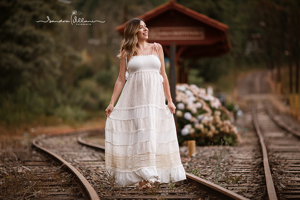 Ensaio gestante realizado nos trilhos de Campos do Jordão