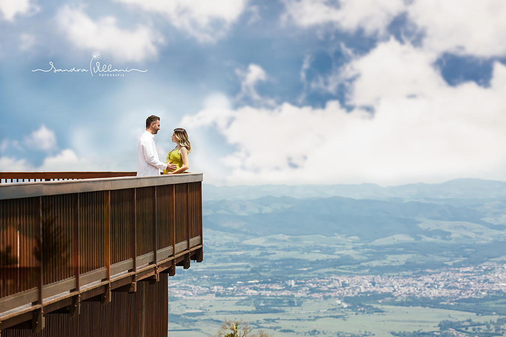 Ensaio gestante realizado em Campos do Jordão Foto no Pico do Itapeva