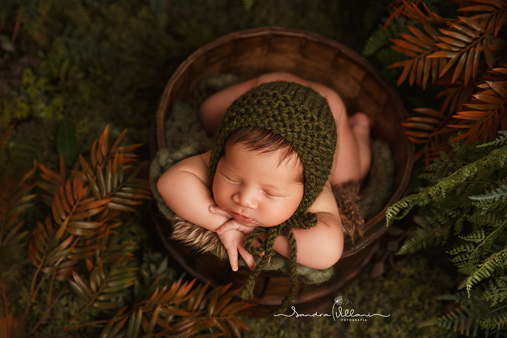 ensaio newborn ou recém nascido realizado em São Caetano do Sul - SP no jardim