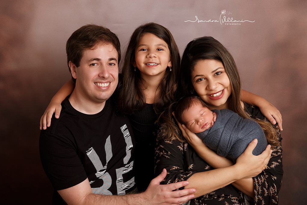 ensaio newborn ou recém nascido realizado em São Caetano do Sul - SP com a familia