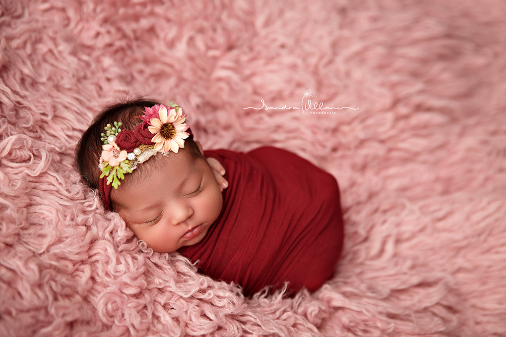 ensaio recém nascido ou newborn realizado em São Caetano do Sul - SP no flokati