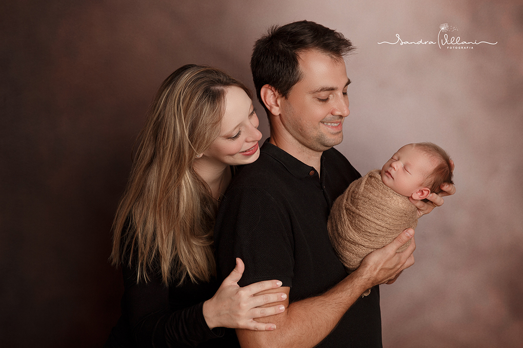 ensaio newborn realizado em São Caetano do Sul com os pais